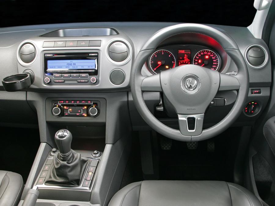  Volkswagen Amarok Double Cab Highline 2010 года  (ZA) (фото 12 из 14)